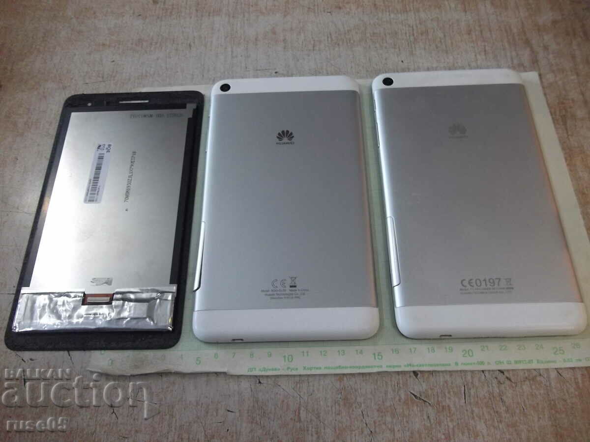 Lot of two "HAUWEI" tablets and a tablet screen - 6 Lot of two "HAUWEI" tablets and a tablet screen - 6
