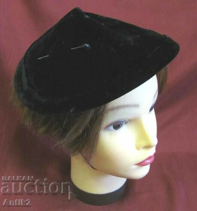 40's Women's Velvet Pin Hat with price 25.00 BGN | € 12.78 40's Women's Velvet Pin Hat with price 25.00 BGN | € 12.78