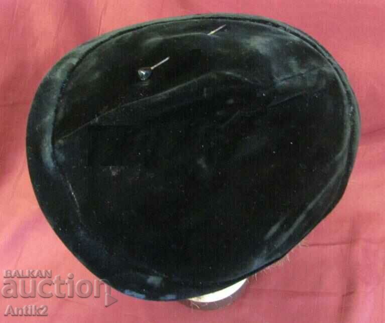 Auction 40's Women's Velvet Pin Hat Auction 40's Women's Velvet Pin Hat