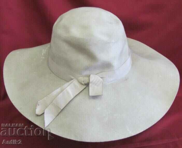 Auction Old Women's Hat - BORSALINO Auction Old Women's Hat - BORSALINO