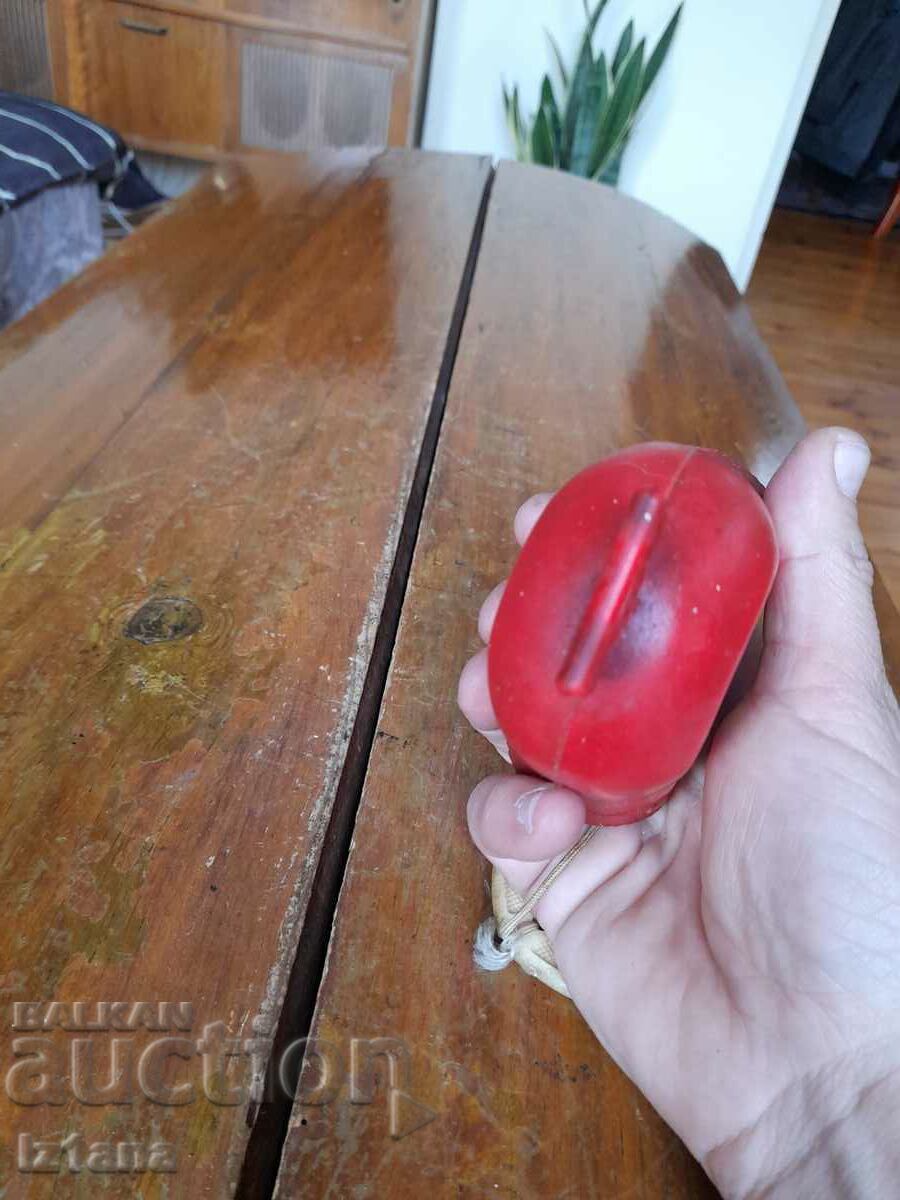 O jucărie muzicală veche pentru copii - 6 O jucărie muzicală veche pentru copii - 6