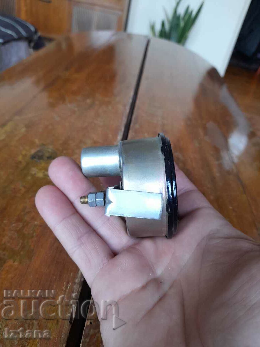 Δημοπρασία Ένδειξη παλαιού αυτοκινήτου, συσκευή φόρτισης Δημοπρασία Ένδειξη παλαιού αυτοκινήτου, συσκευή φόρτισης