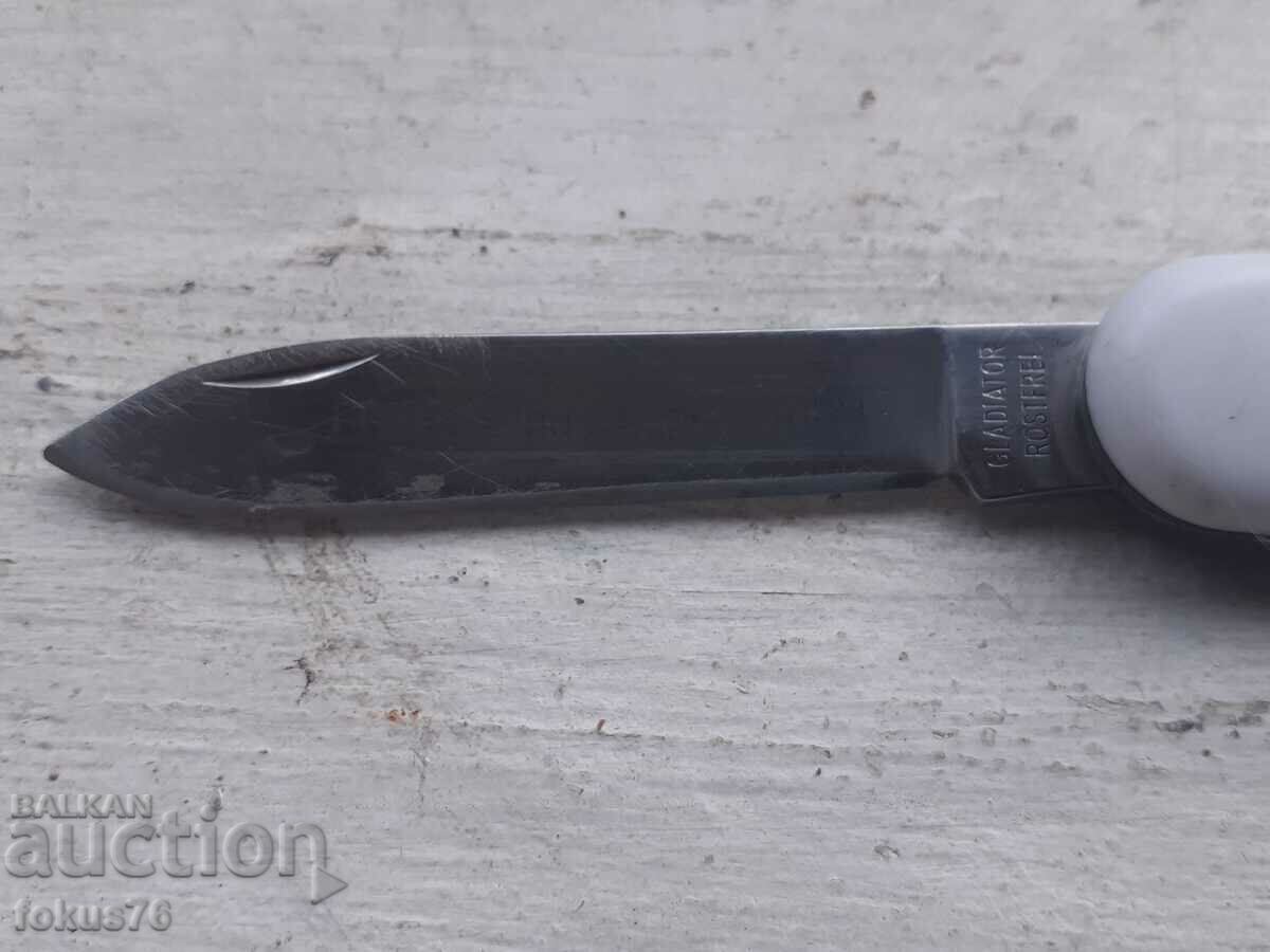 Auction  Old Gladiator pocket knife