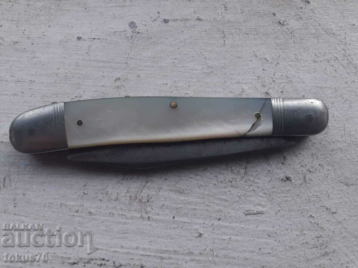 Vechi cuțit de buzunar german cu preț 25.00 BGN | € 12.78 Vechi cuțit de buzunar german cu preț 25.00 BGN | € 12.78