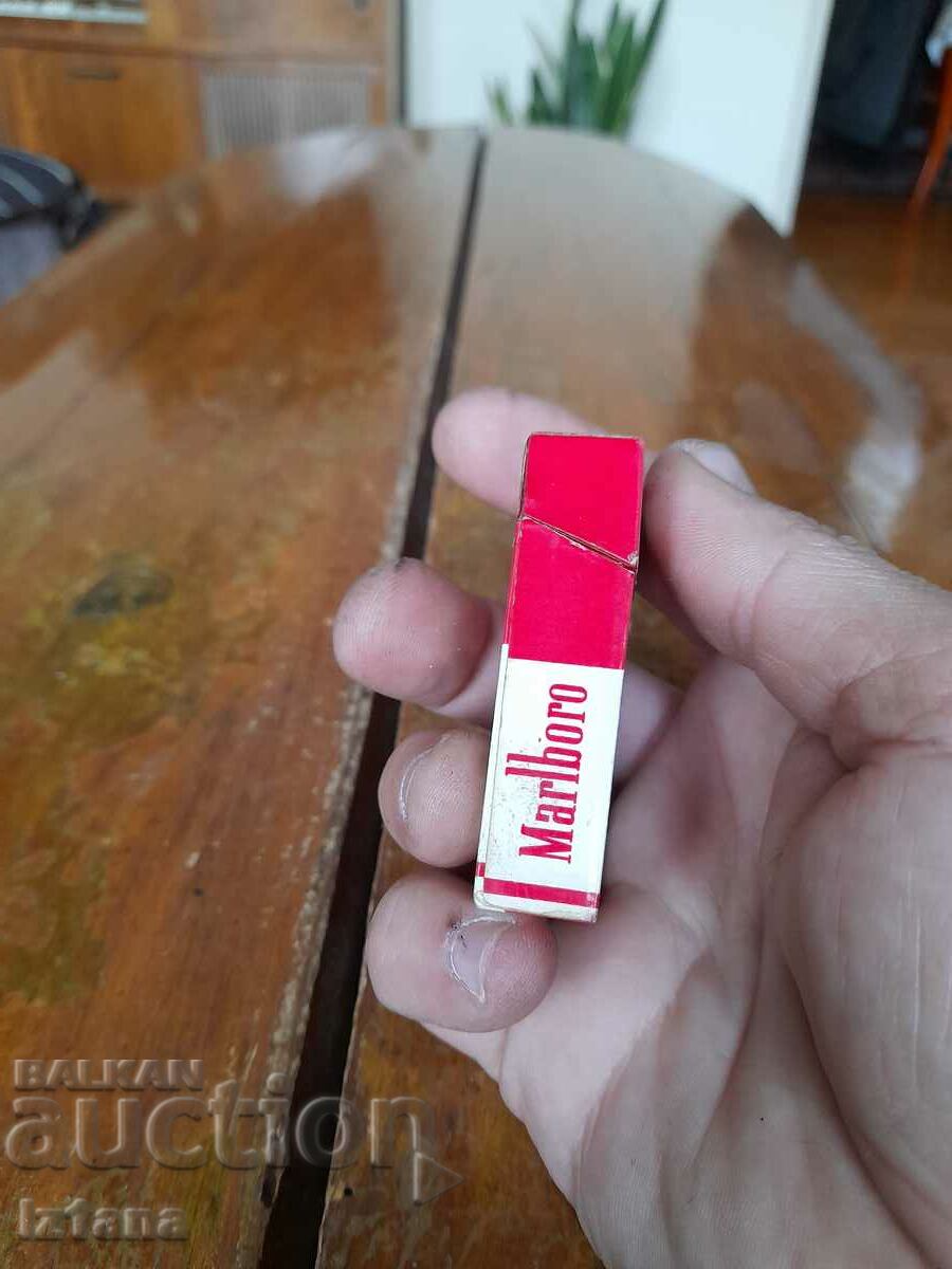 An old Marlboro lighter with price 45.00 BGN | € 23.01 An old Marlboro lighter with price 45.00 BGN | € 23.01