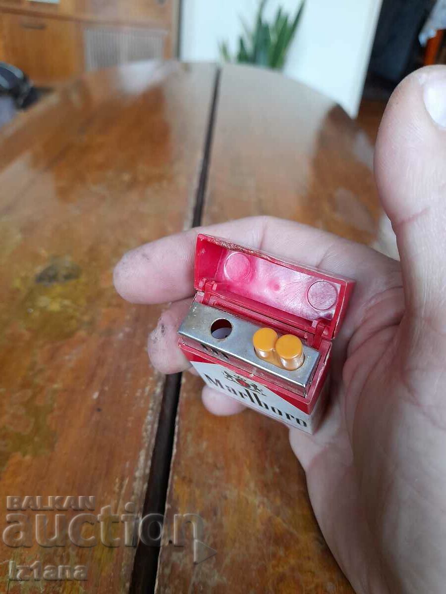An old Marlboro lighter - 6 An old Marlboro lighter - 6