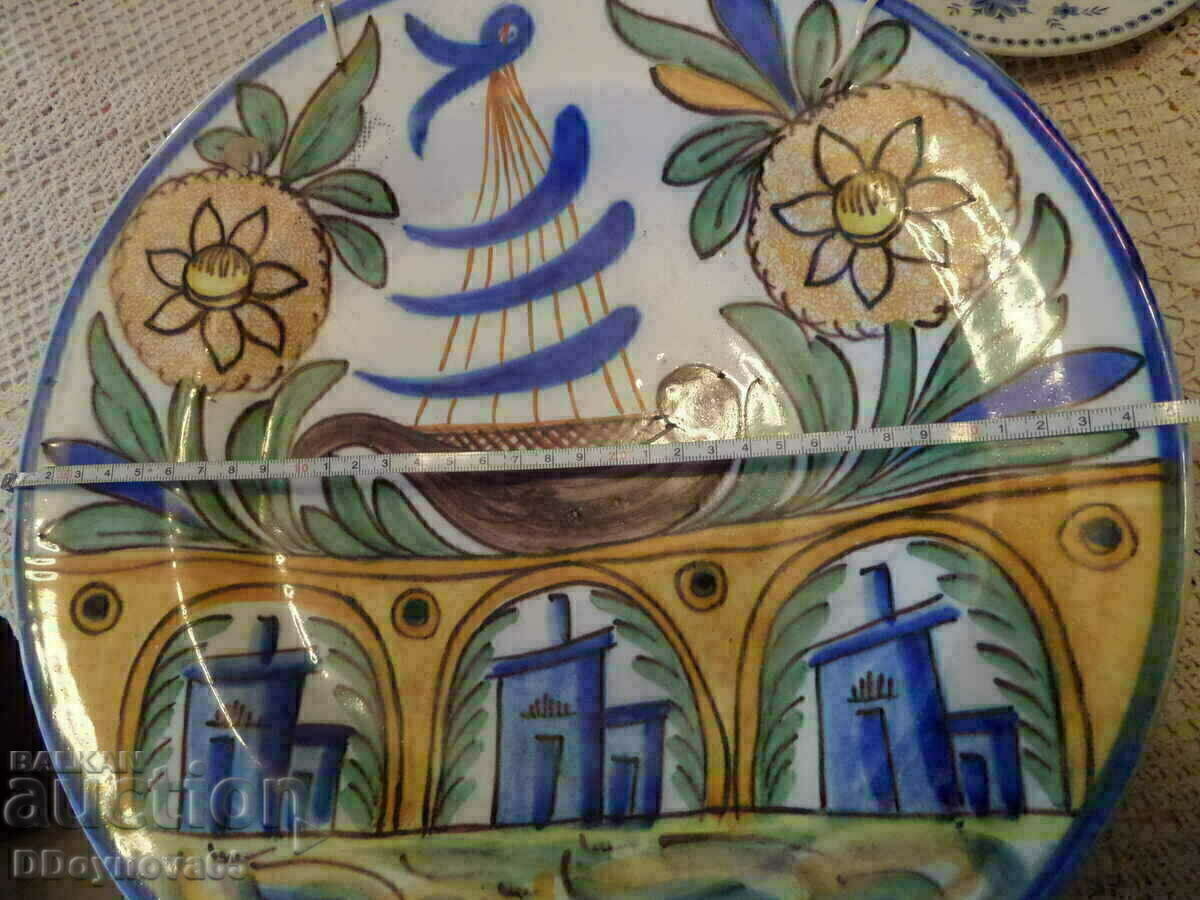 Livrarea Ceramica pictata manual Livrarea Ceramica pictata manual