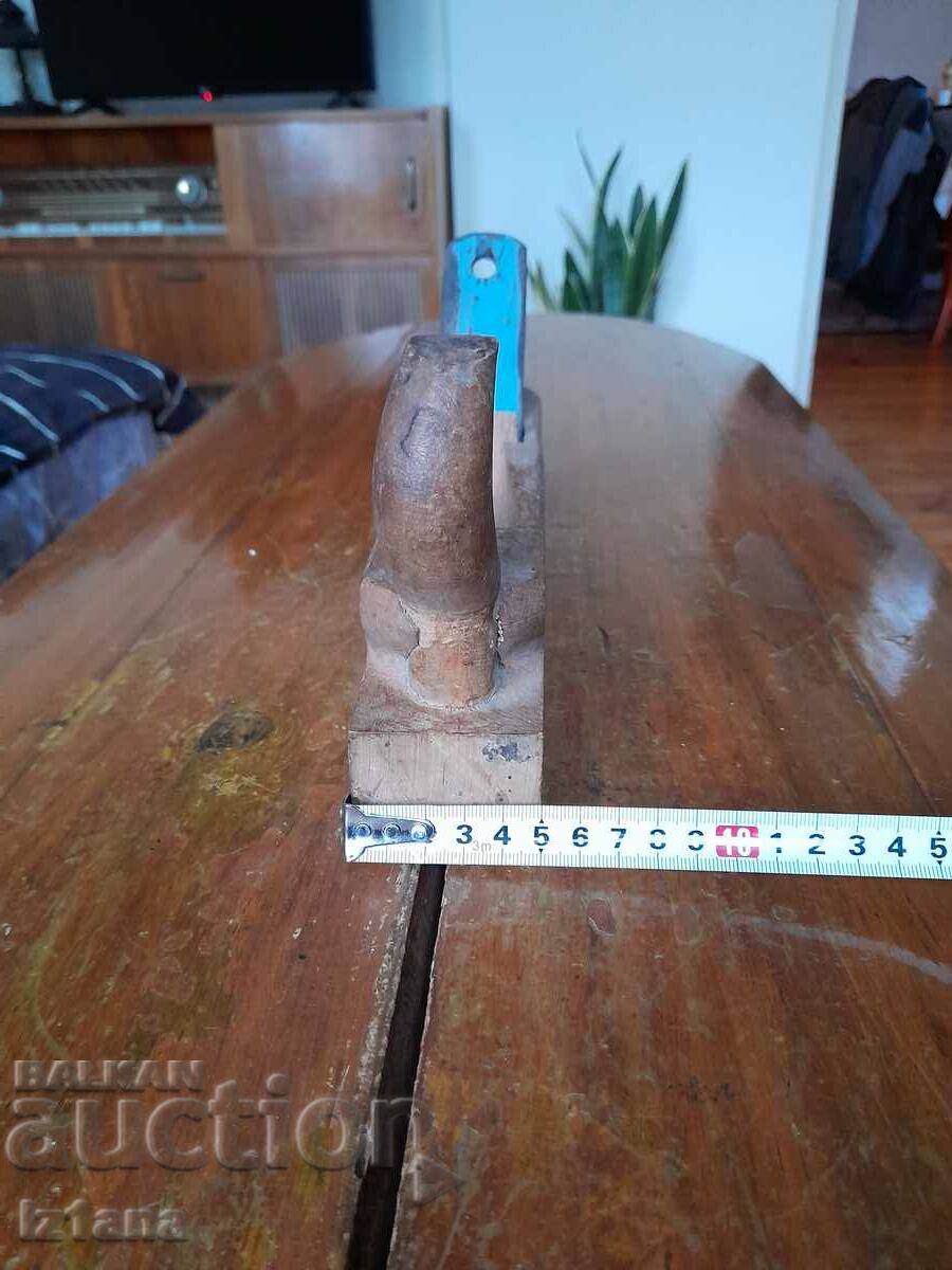 Old carpenter's plane with price 37.00 BGN | € 18.92