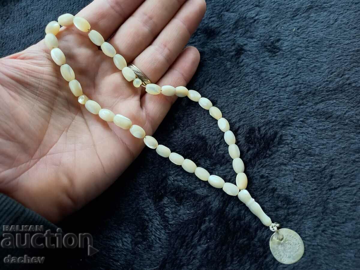 Аукцион Стара Автентична броеница от седефени зърна седеф 33 + ПОП ! Аукцион Стара Автентична броеница от седефени зърна седеф 33 + ПОП !