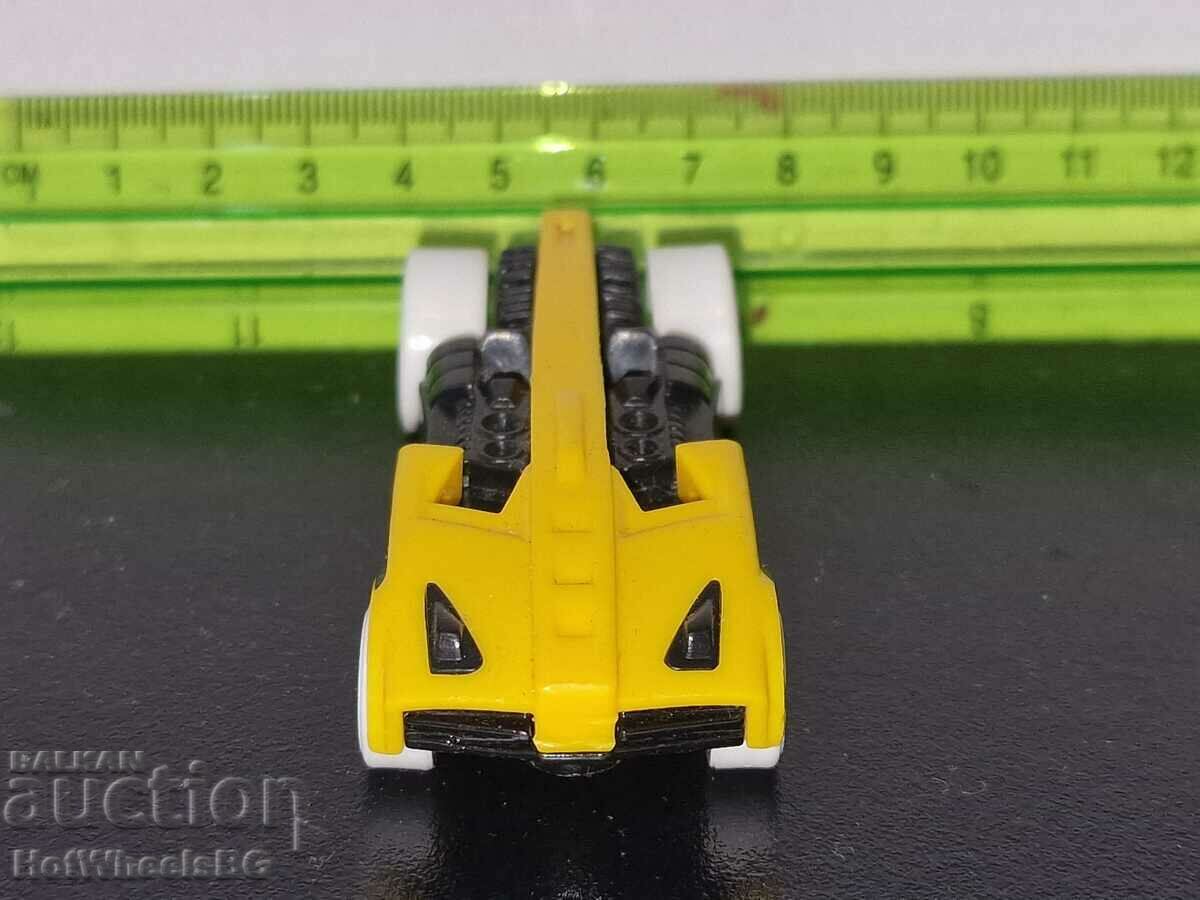 Mașină metalică Hot Wheels „Buzz Bomb”. cu preț 2.20 BGN | € 1.12