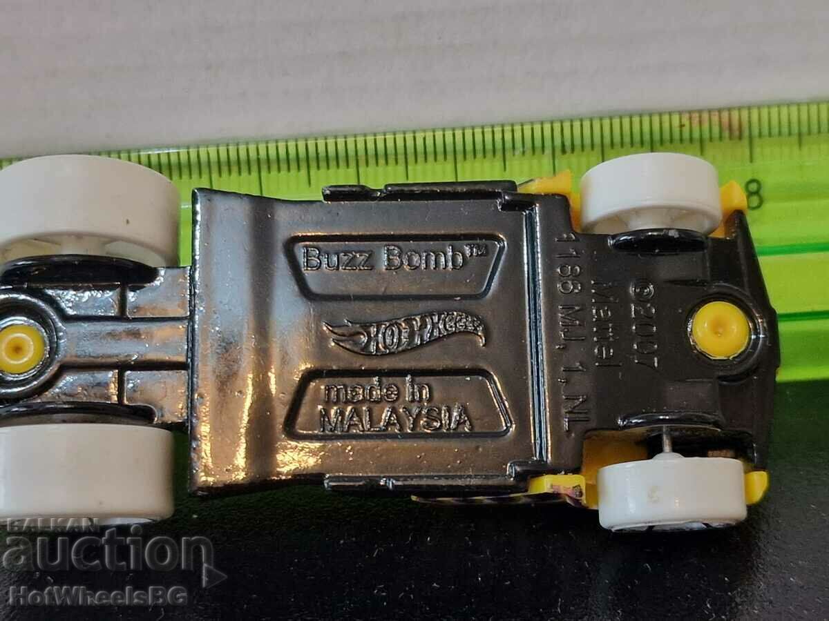 Livrarea Mașină metalică Hot Wheels „Buzz Bomb”.