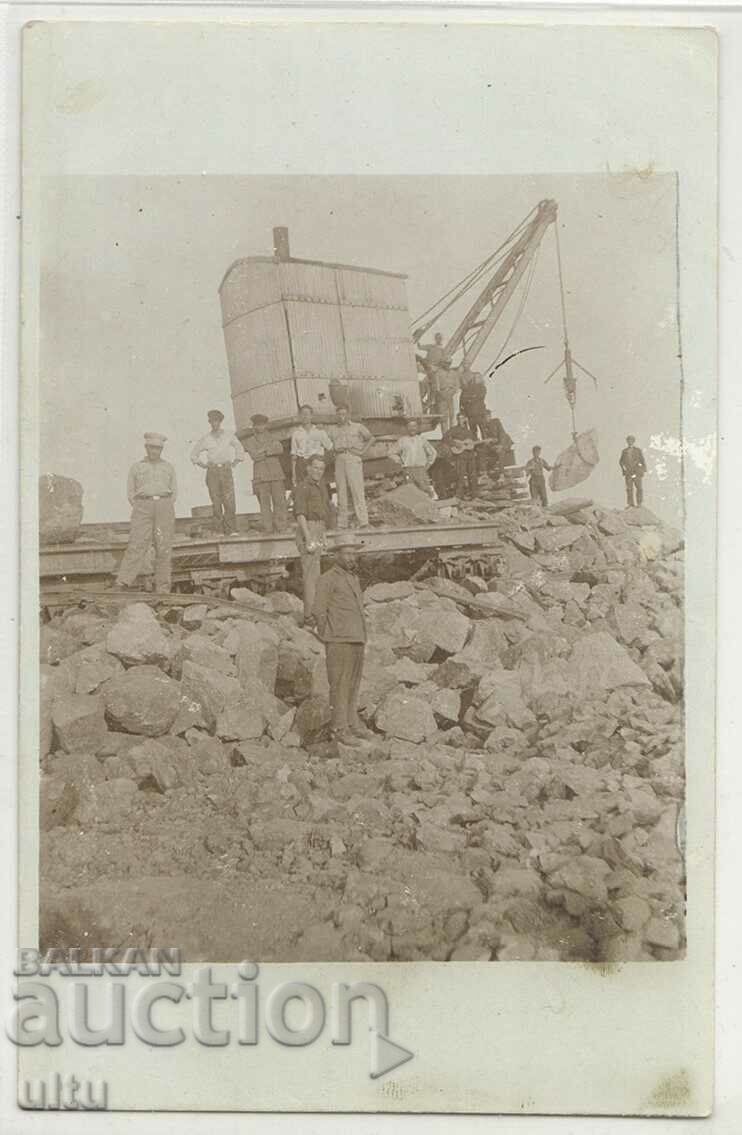 Bulgaria, satul Djurovo, excavator cu aburi, carte poștală - foto (RPPC) Bulgaria, satul Djurovo, excavator cu aburi, carte poștală - foto (RPPC)