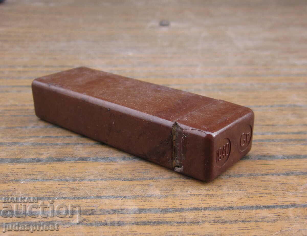 Аукцион ВСВ Германска военна бакелитена кутийка маркирана 1940 Gr