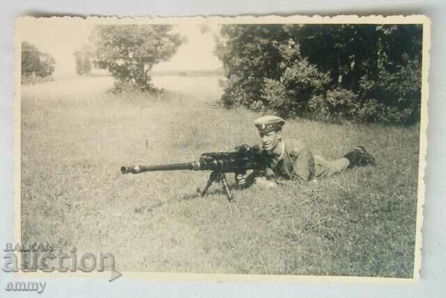 Παλιά φωτογραφία στρατιώτης, αξιωματικός με πολυβόλο