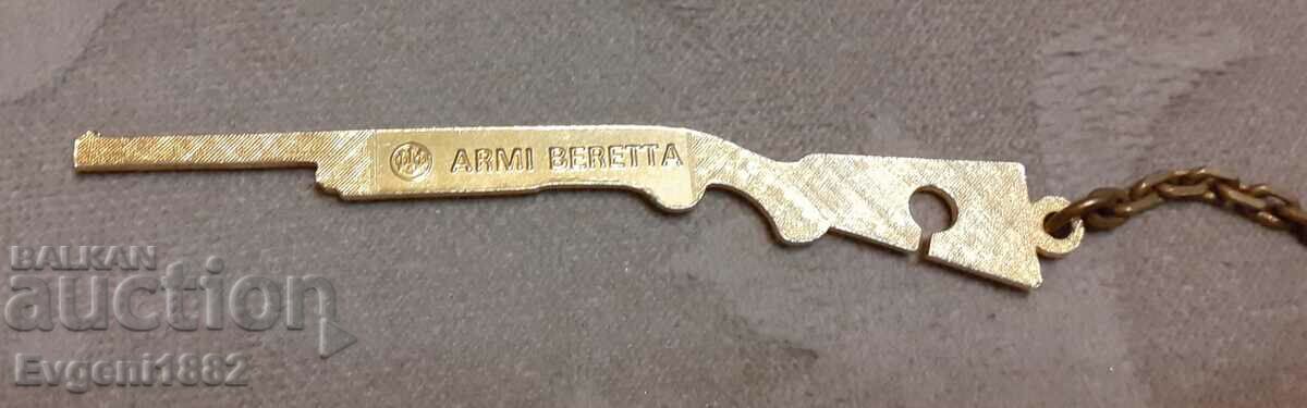 Auction Beretta - Old Keychain Pistol Rifle from Sotza Auction Beretta - Old Keychain Pistol Rifle from Sotza