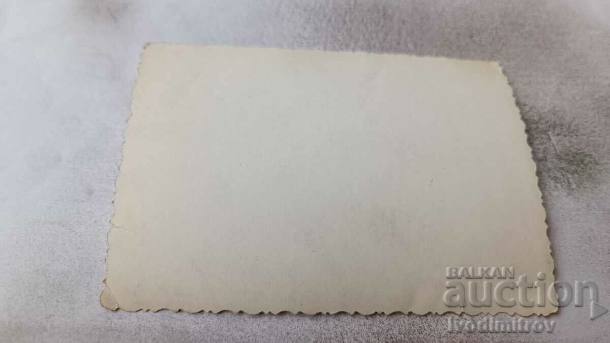 Photo A young man and two young girls on the beach with price 1.65 BGN | € 0.84 Photo A young man and two young girls on the beach with price 1.65 BGN | € 0.84