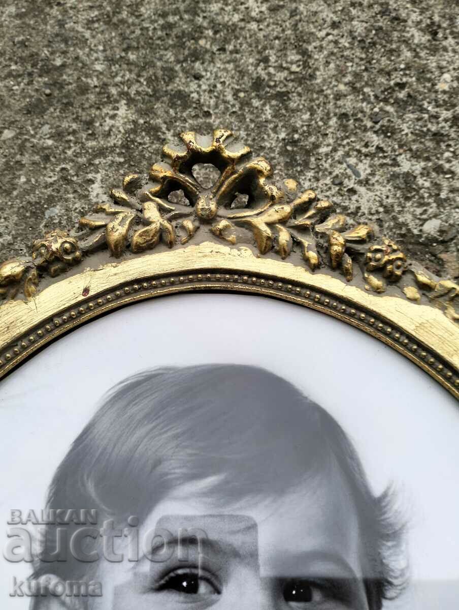 Wooden photo frame with price 34.99 BGN | € 17.89