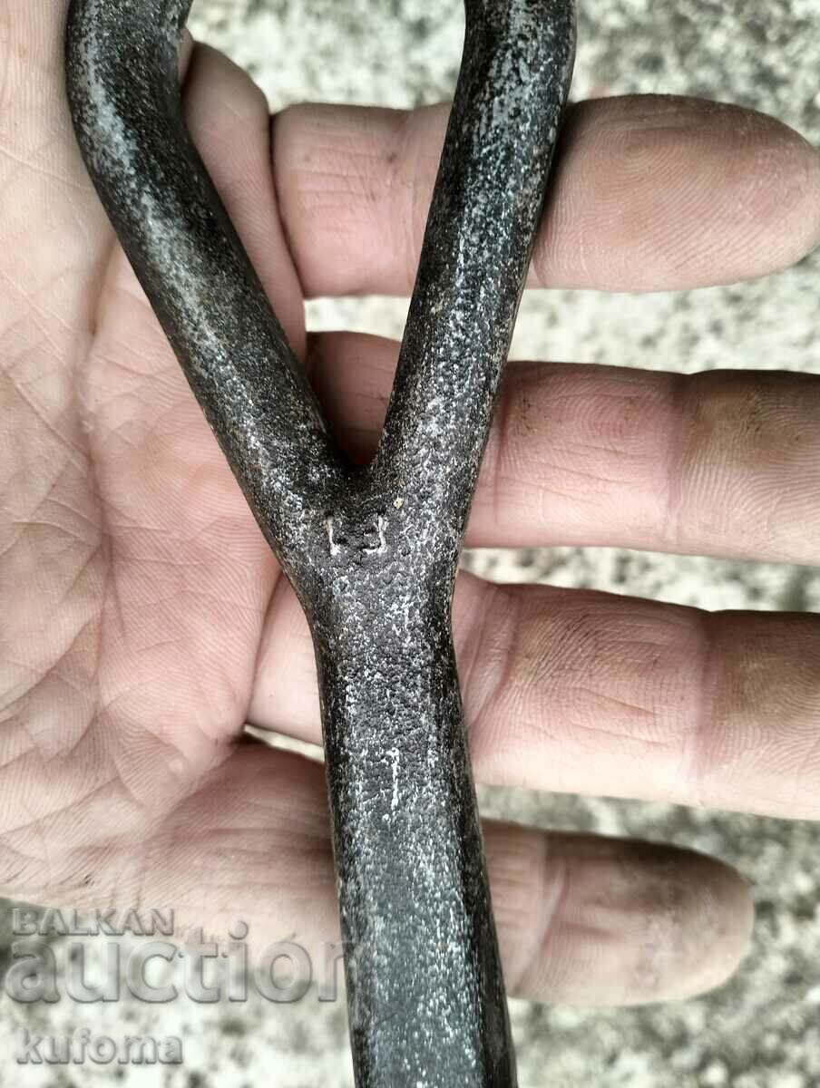 Car towbar with price 9.99 BGN | € 5.11 Car towbar with price 9.99 BGN | € 5.11