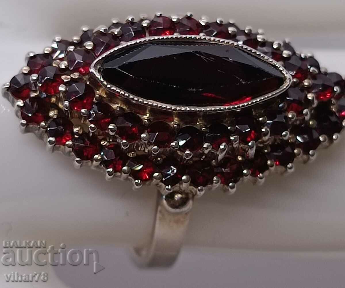 OLD WOMEN'S SILVER GARNET RING with price 379.99 BGN | € 194.29 OLD WOMEN'S SILVER GARNET RING with price 379.99 BGN | € 194.29