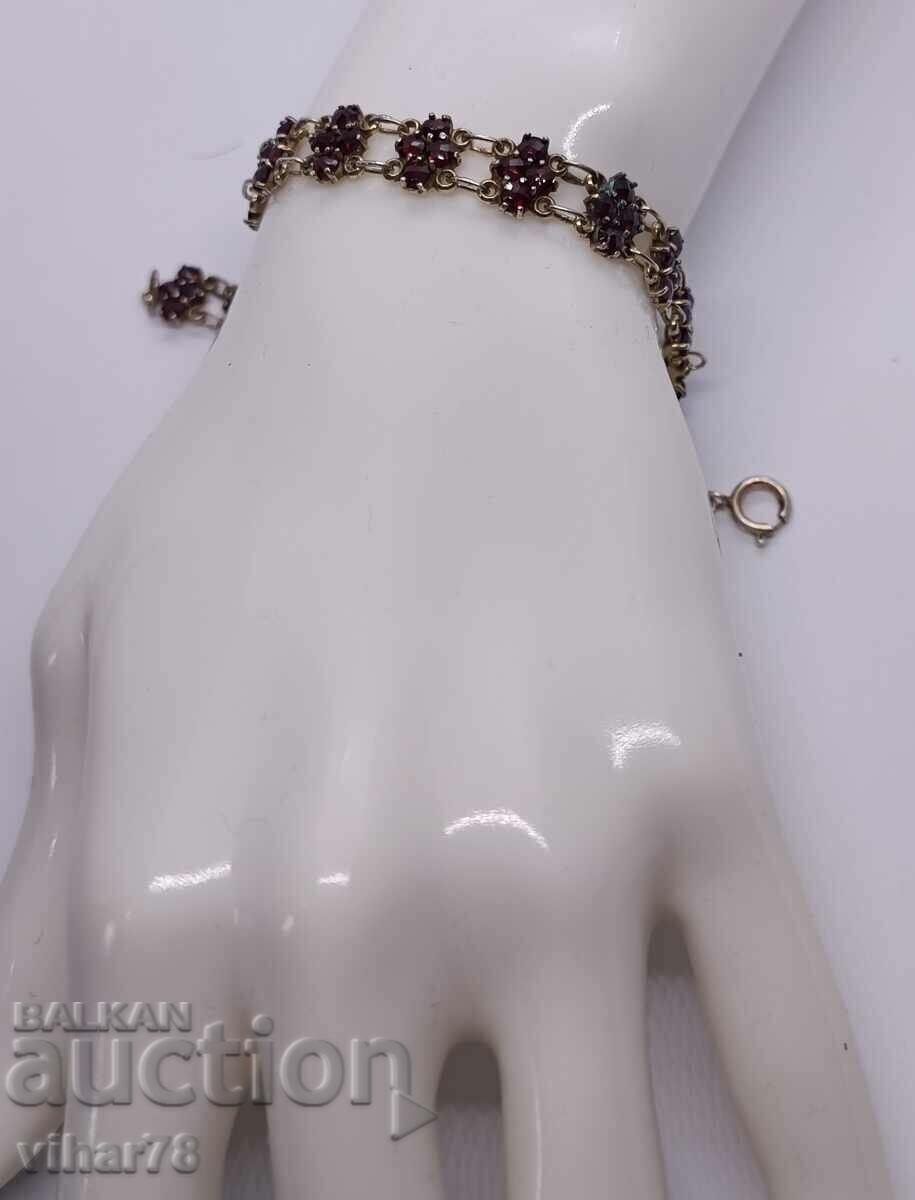 Delivery of Gold-plated silver bracelet with garnet Delivery of Gold-plated silver bracelet with garnet