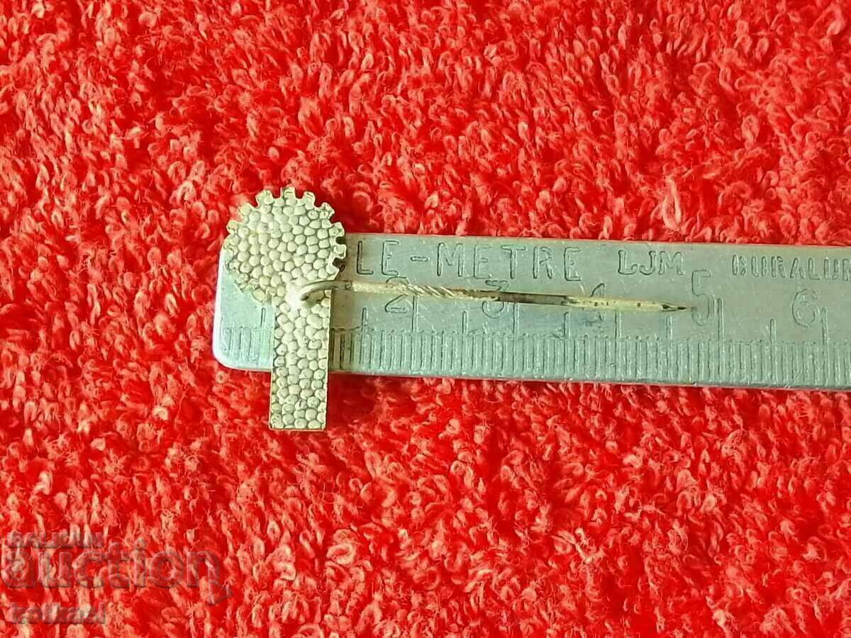 Auction Old metal pin badge SACMI Auction Old metal pin badge SACMI
