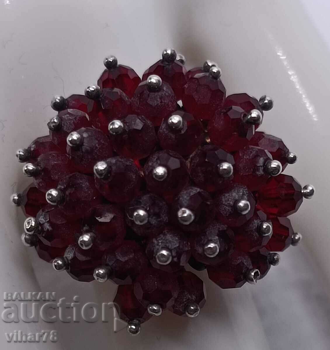 WOMEN'S SILVER RING WITH GARNET with price 219.99 BGN | € 112.48 WOMEN'S SILVER RING WITH GARNET with price 219.99 BGN | € 112.48