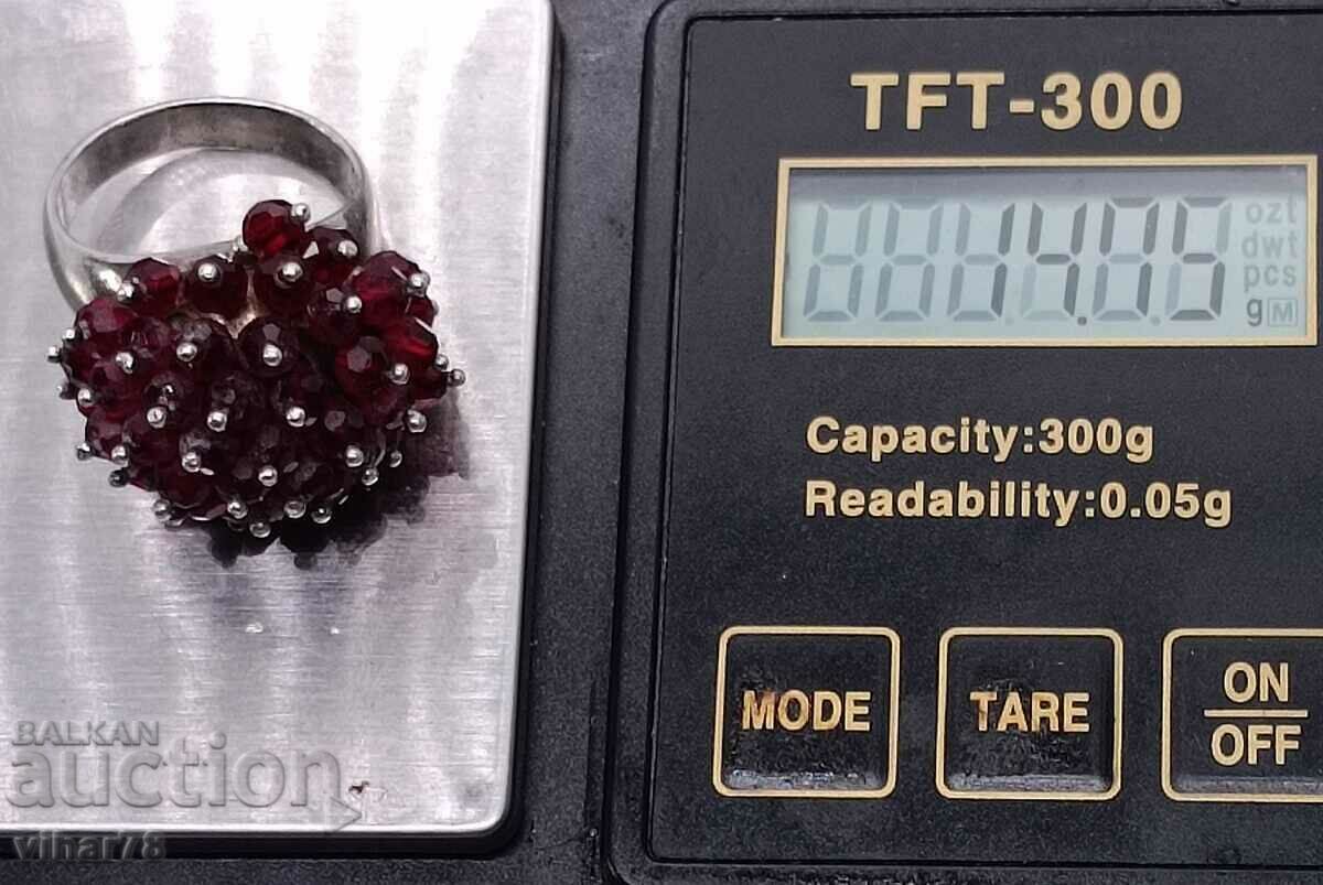 WOMEN'S SILVER RING WITH GARNET - 6 WOMEN'S SILVER RING WITH GARNET - 6