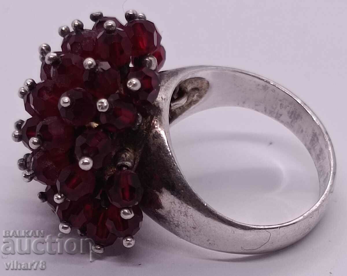 WOMEN'S SILVER RING WITH GARNET - 7 WOMEN'S SILVER RING WITH GARNET - 7