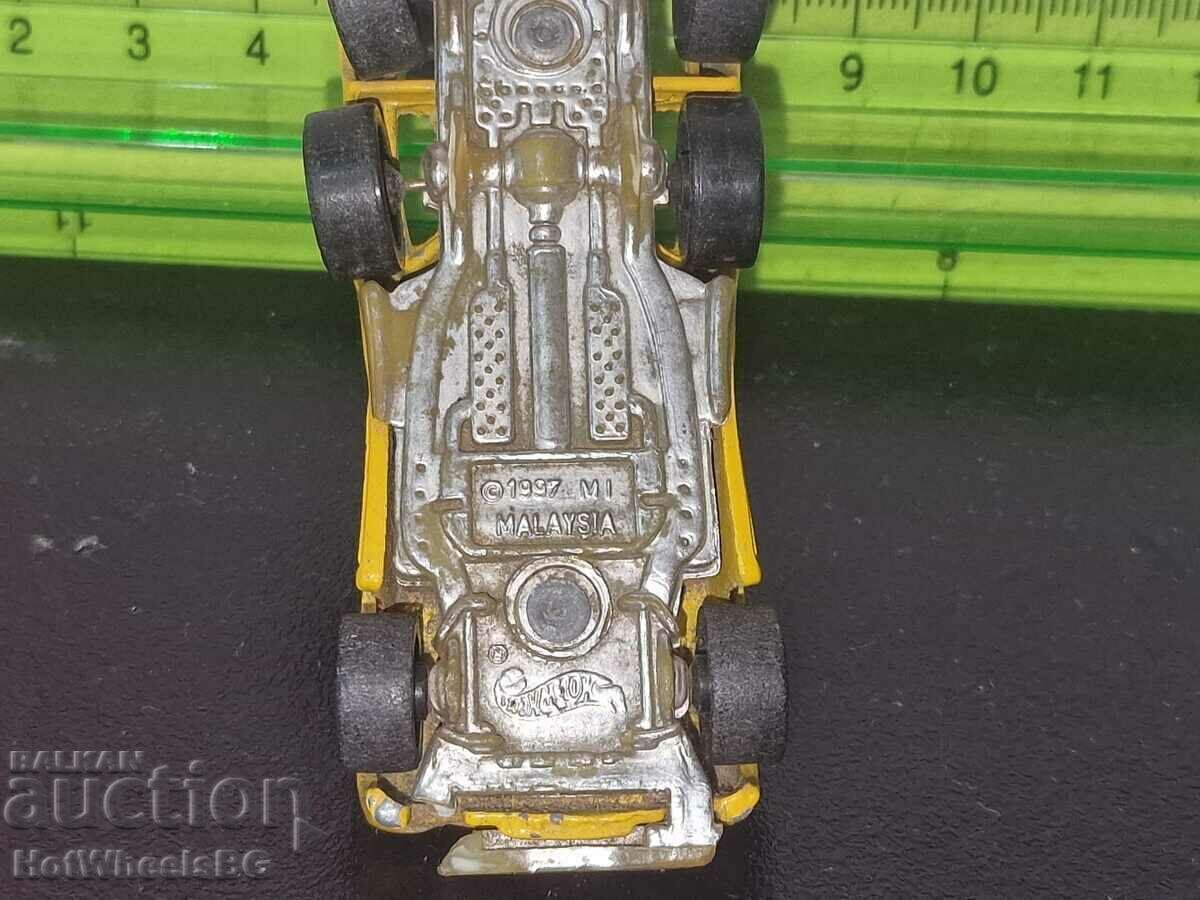 Hot Wheels Tow Jam Metal Car - 5 Hot Wheels Tow Jam Metal Car - 5