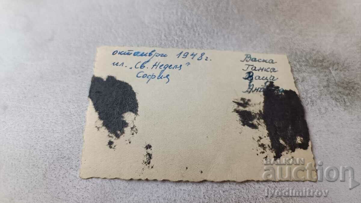 Fotografie Sofia Patru femei în Piața Sveta Nedelya 1948 cu preț 2.35 BGN | € 1.20