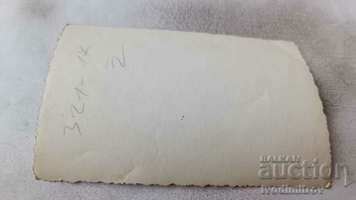 Photo Sofia Two young girls for a walk with price 2.35 BGN | € 1.20 Photo Sofia Two young girls for a walk with price 2.35 BGN | € 1.20