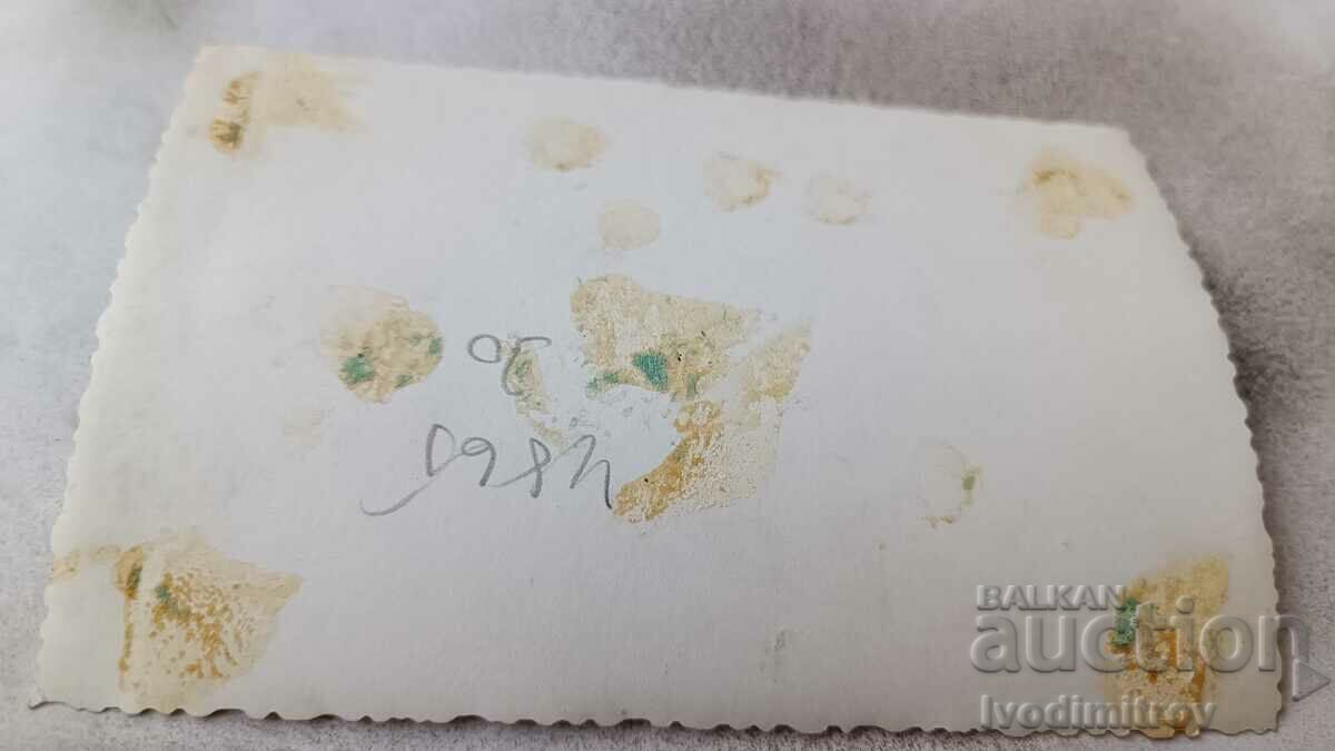 Photo Two women on the sidewalk with price 1.65 BGN | € 0.84