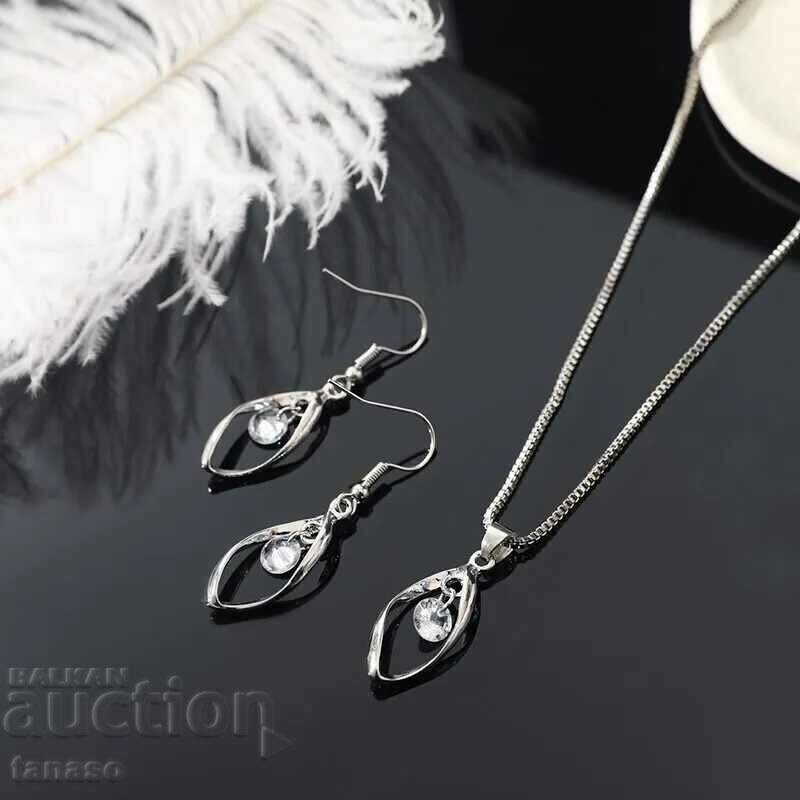 Necklace and earrings set with zircons