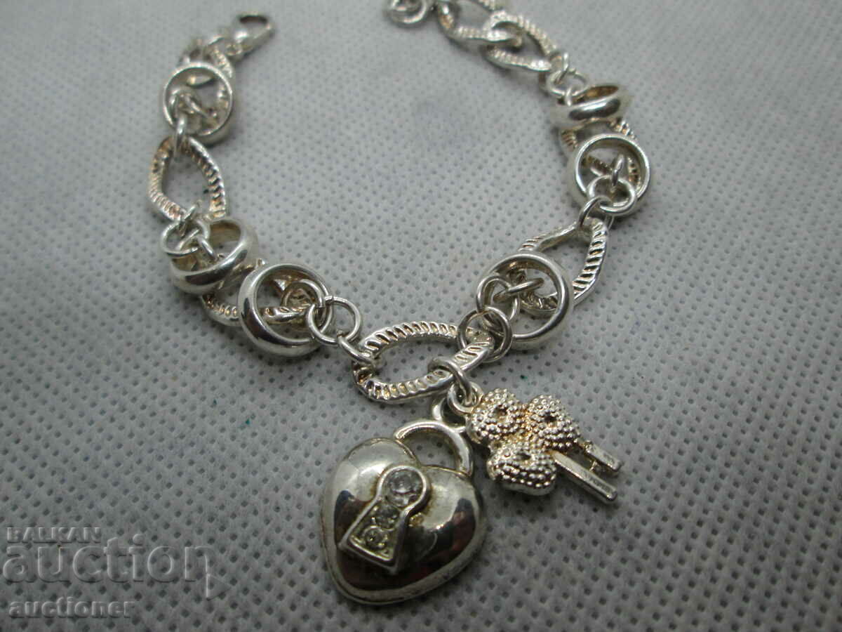 STYLISH WOMEN'S SILVER BRACELET with price 100.00 BGN | € 51.13 STYLISH WOMEN'S SILVER BRACELET with price 100.00 BGN | € 51.13