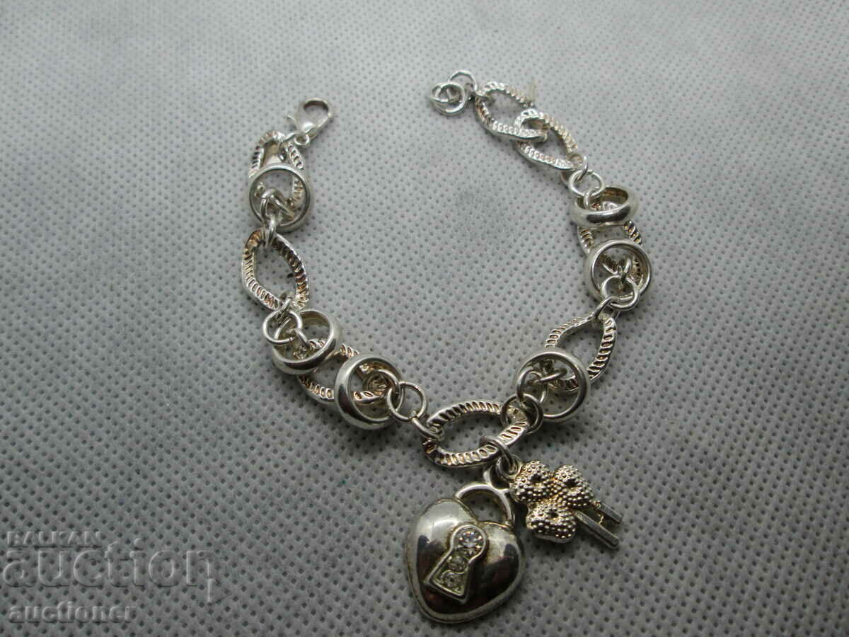 Auction STYLISH WOMEN'S SILVER BRACELET Auction STYLISH WOMEN'S SILVER BRACELET