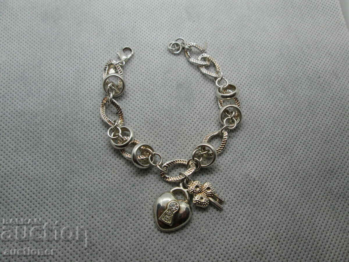 STYLISH WOMEN'S SILVER BRACELET STYLISH WOMEN'S SILVER BRACELET