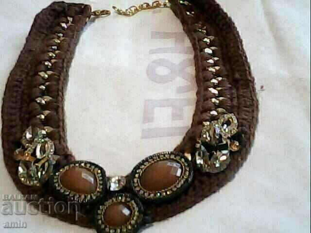 πολλά όμορφα κοσμήματα με τιμή 35.00 BGN | € 17.90 πολλά όμορφα κοσμήματα με τιμή 35.00 BGN | € 17.90