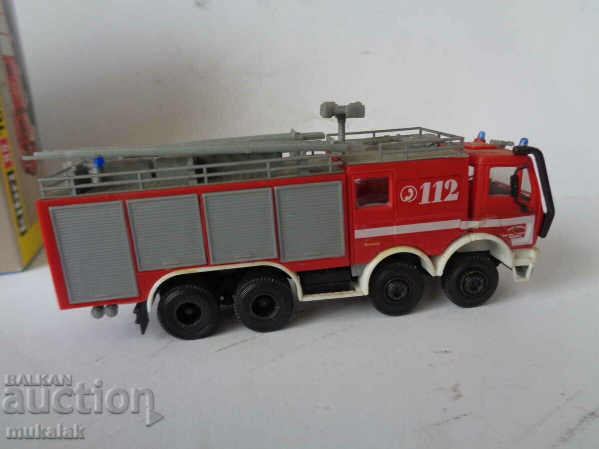 Delivery of KIBRI H01/87 MERCEDES BENZ FIRE TRUCK MODEL TOY Delivery of KIBRI H01/87 MERCEDES BENZ FIRE TRUCK MODEL TOY