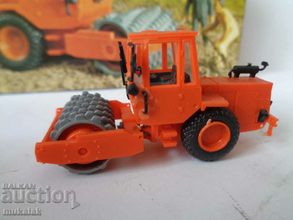 KIBRI H0 1/87 TRACTOR FARM EQUIPMENT MODEL TOY with price 15.00 BGN | € 7.67