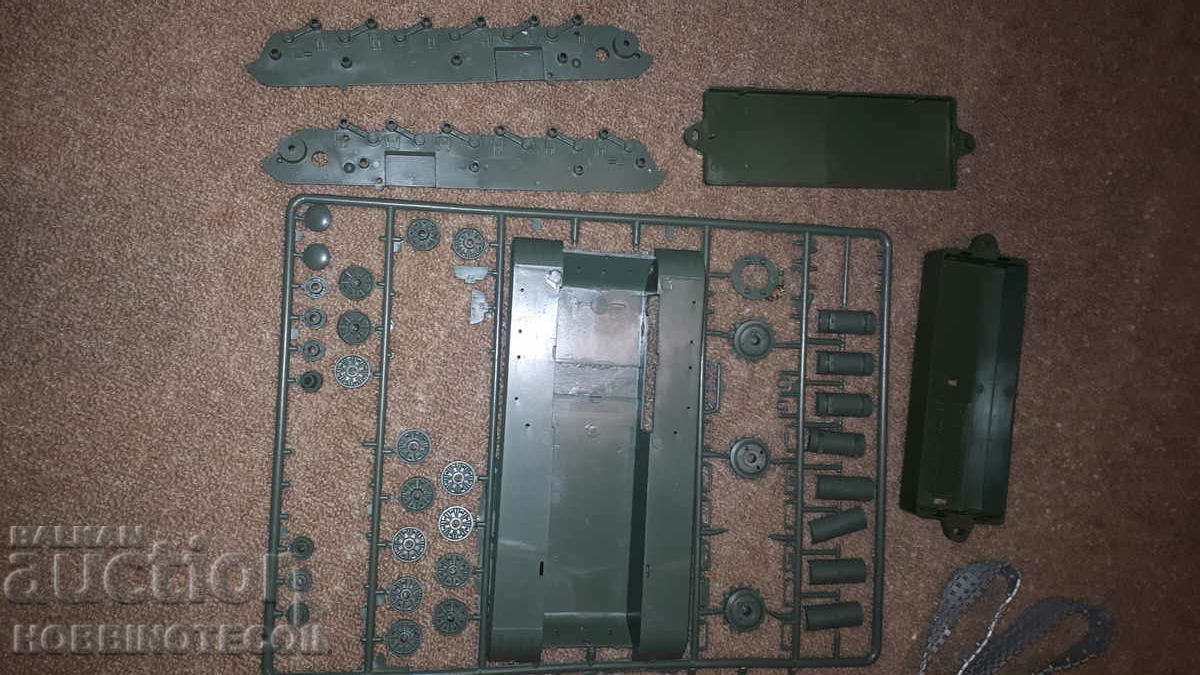 TANK ISU 122 USSR Electric model with price 99.00 BGN | € 50.62 TANK ISU 122 USSR Electric model with price 99.00 BGN | € 50.62