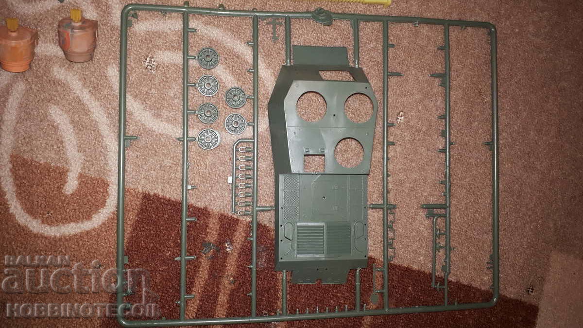 Auction TANK ISU 122 USSR Electric model Auction TANK ISU 122 USSR Electric model