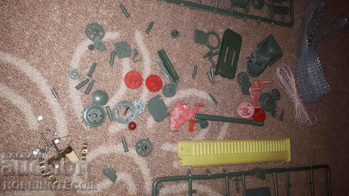 Delivery of TANK ISU 122 USSR Electric model Delivery of TANK ISU 122 USSR Electric model