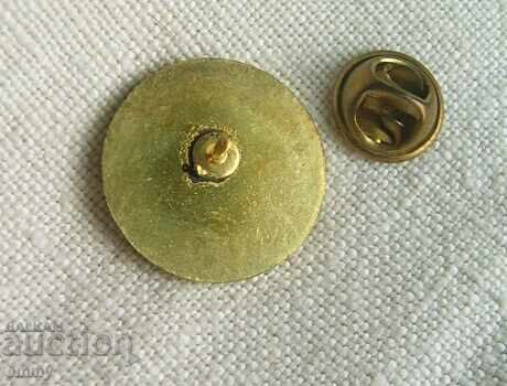 Football badge - MSF Duisburg, Germany/MSV Duisburg with price 2.00 BGN | € 1.02 Football badge - MSF Duisburg, Germany/MSV Duisburg with price 2.00 BGN | € 1.02