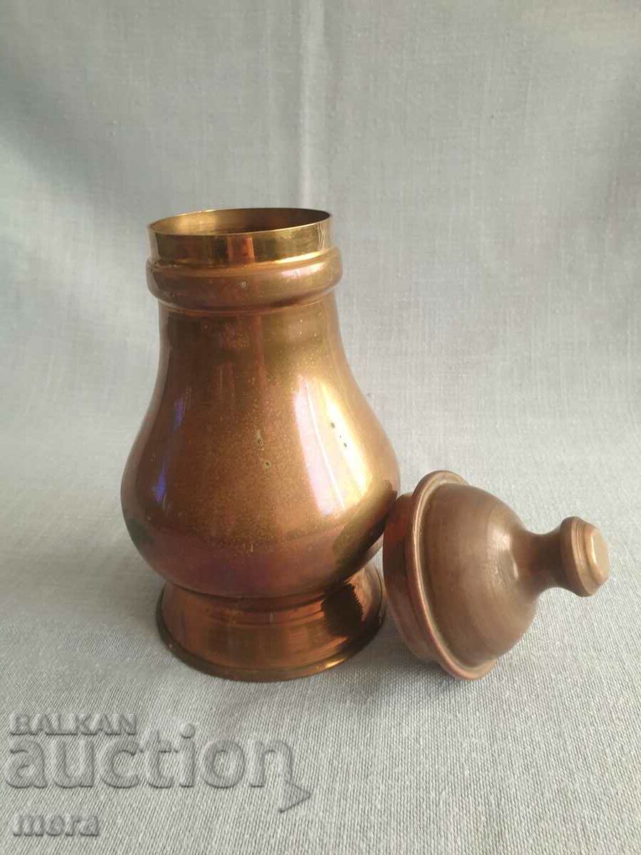 Auction Ancient bronze vessel - urn Auction Ancient bronze vessel - urn