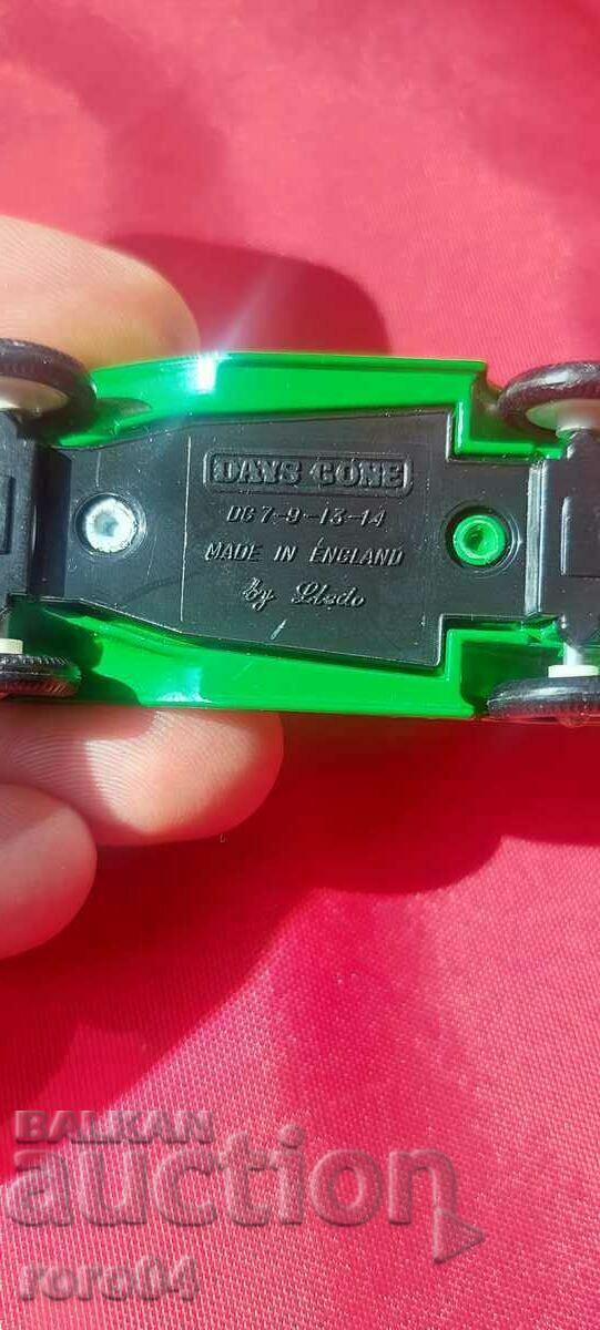 CASTROL- METAL TROLLEY - 6 CASTROL- METAL TROLLEY - 6