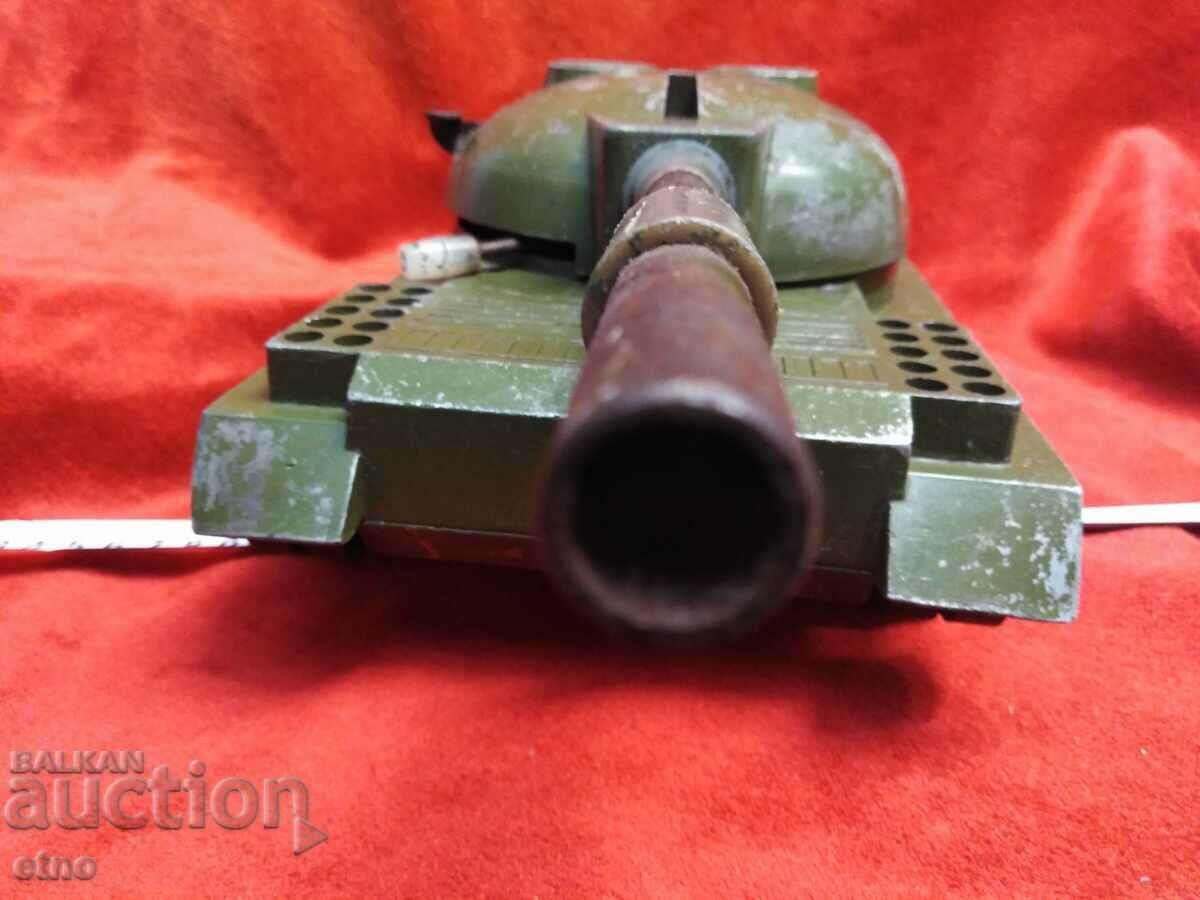 Аукцион СССР ИГРАЧКА-ТАНК ,играчки Аукцион СССР ИГРАЧКА-ТАНК ,играчки