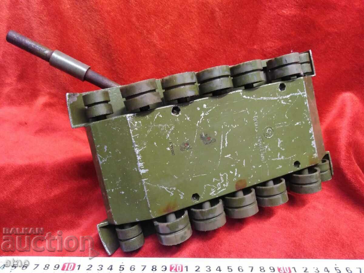 СССР ИГРАЧКА-ТАНК ,играчки - 5 СССР ИГРАЧКА-ТАНК ,играчки - 5