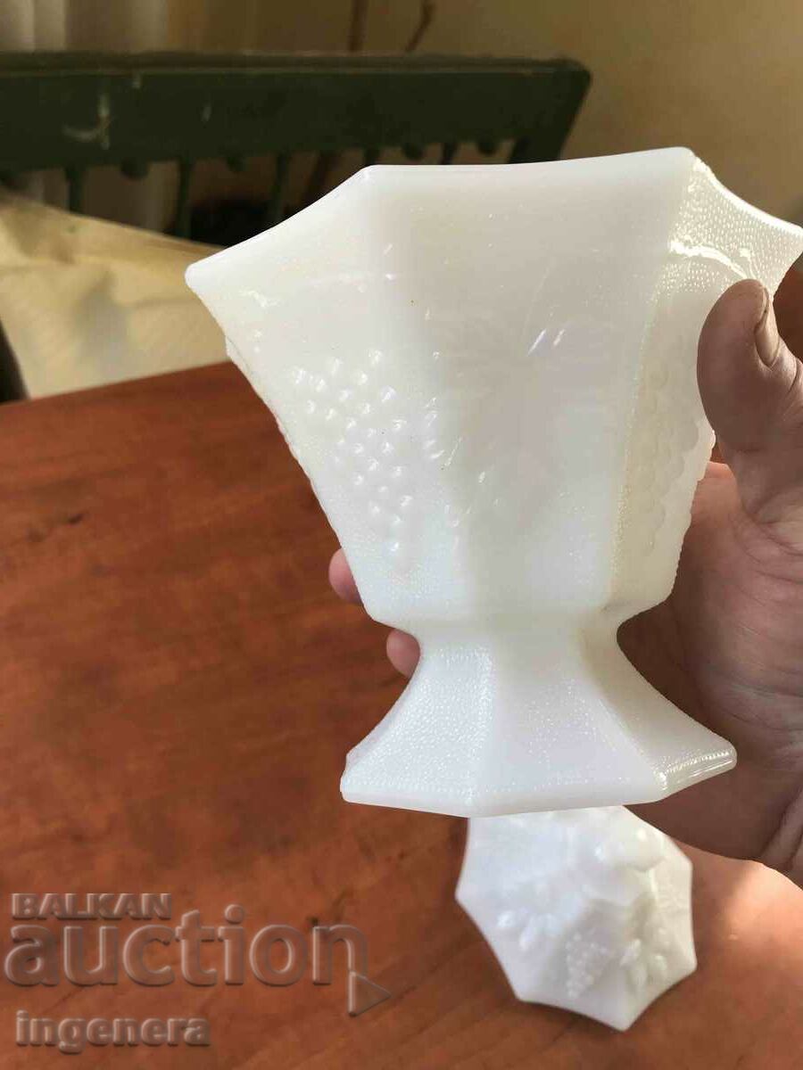 Аукцион БОНБОНИЕРА КУПА КАПАК СТЪКЛО РЕЛЕФ ОТ СОЦА КРАСОТА Аукцион БОНБОНИЕРА КУПА КАПАК СТЪКЛО РЕЛЕФ ОТ СОЦА КРАСОТА