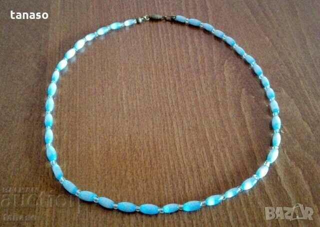 Colier vechi, lănțișor sidef albastru Colier vechi, lănțișor sidef albastru