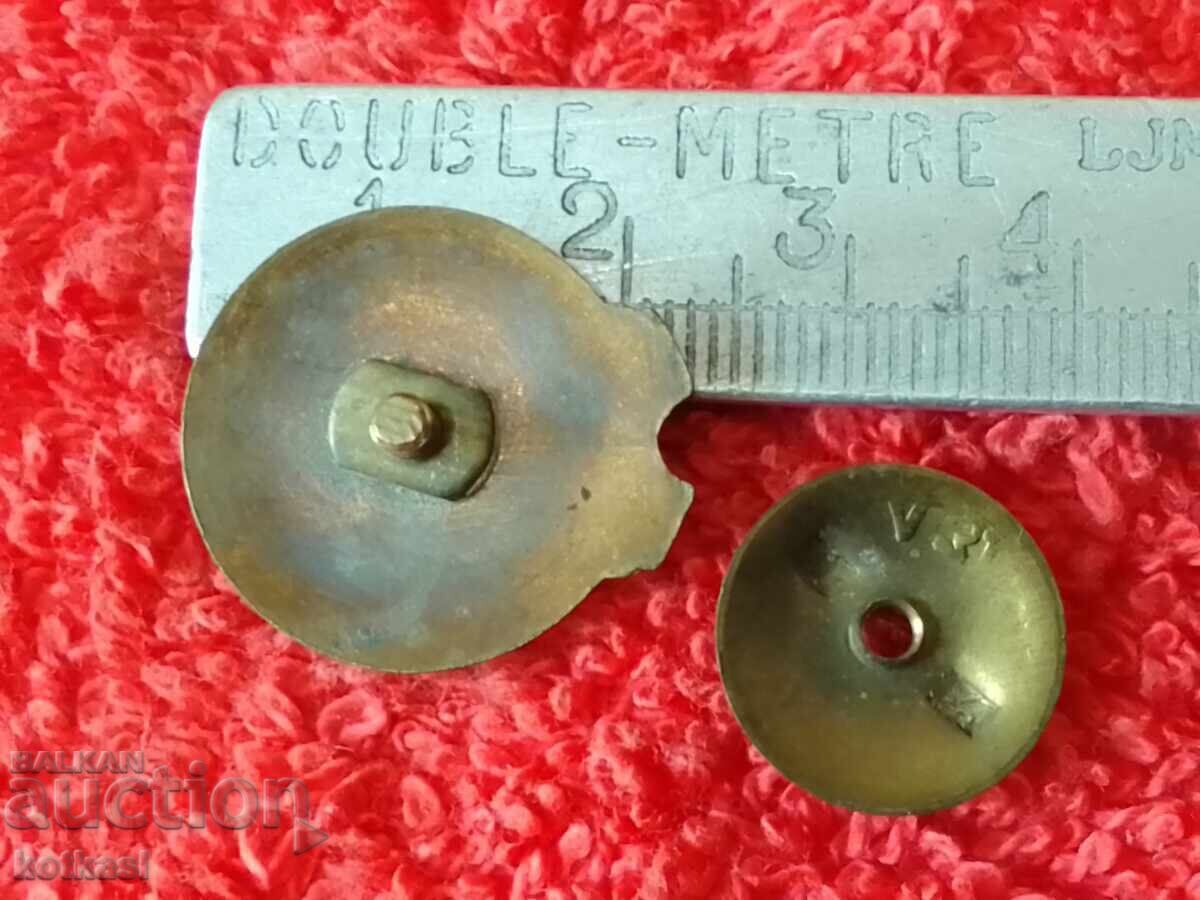 Стара соц значка на винт емайл Съюз на БЪЛГАРО-СЪВЕТСКИТЕ с цена € 8.18 | 16.00 лв. Стара соц значка на винт емайл Съюз на БЪЛГАРО-СЪВЕТСКИТЕ с цена € 8.18 | 16.00 лв.